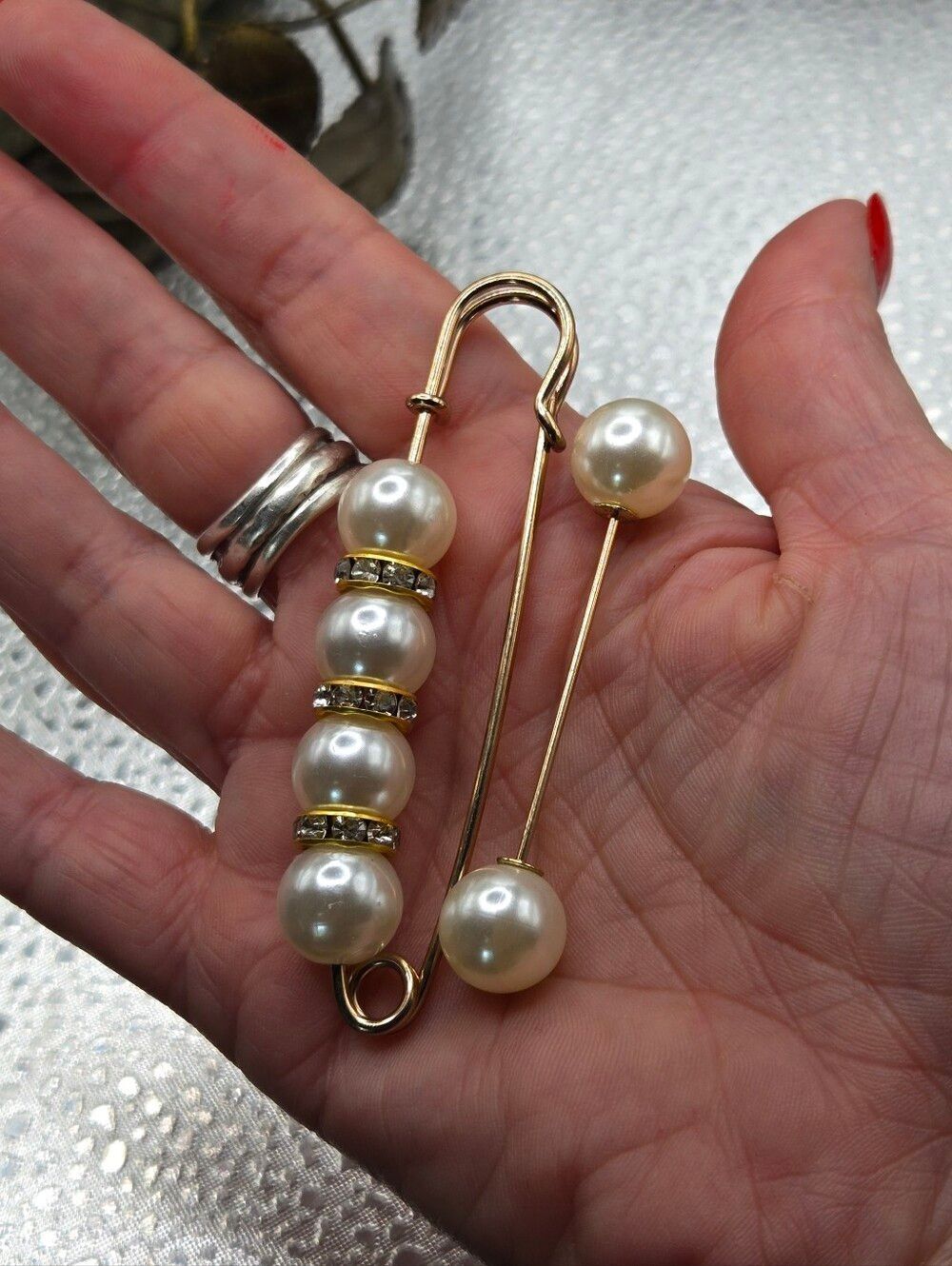 "5/$40" Set Of 2 Goldtone Faux White Pearl Rhinestone Brooches Safety Pin/Stick
